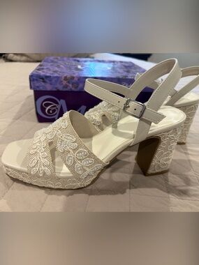 Ivory Lace Platform Block Heel Sandals with Ankle Strap 8.5
